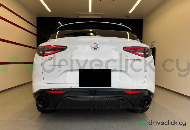 Alfa Romeo Stelvio White