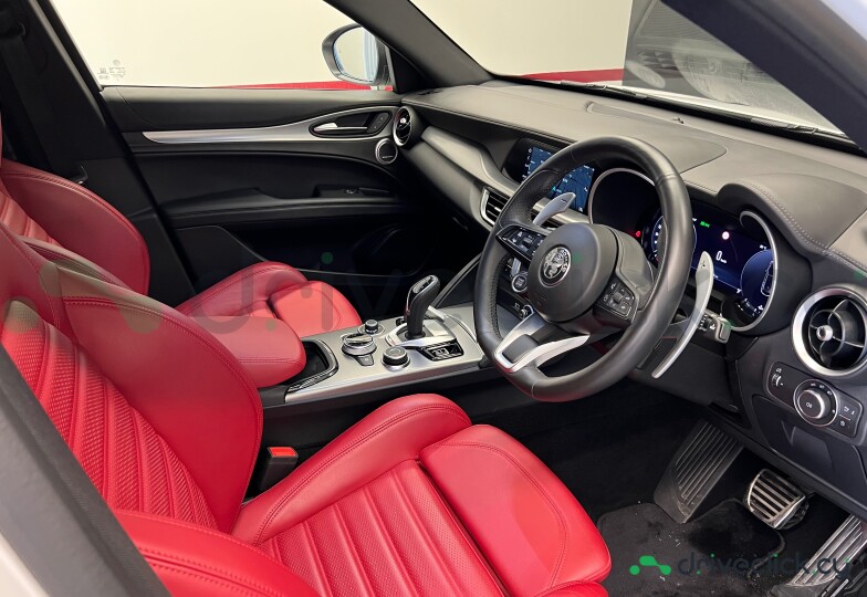 Alfa Romeo Stelvio White