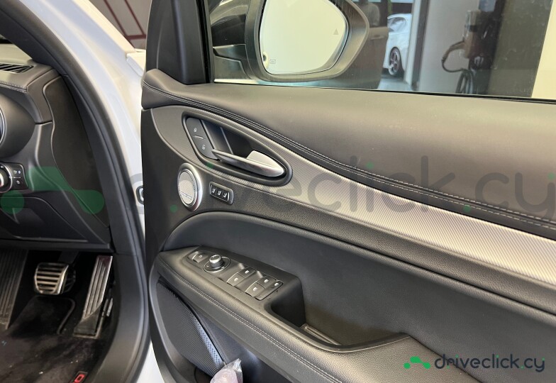 Alfa Romeo Stelvio White