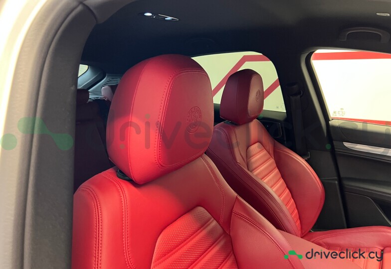 Alfa Romeo Stelvio White