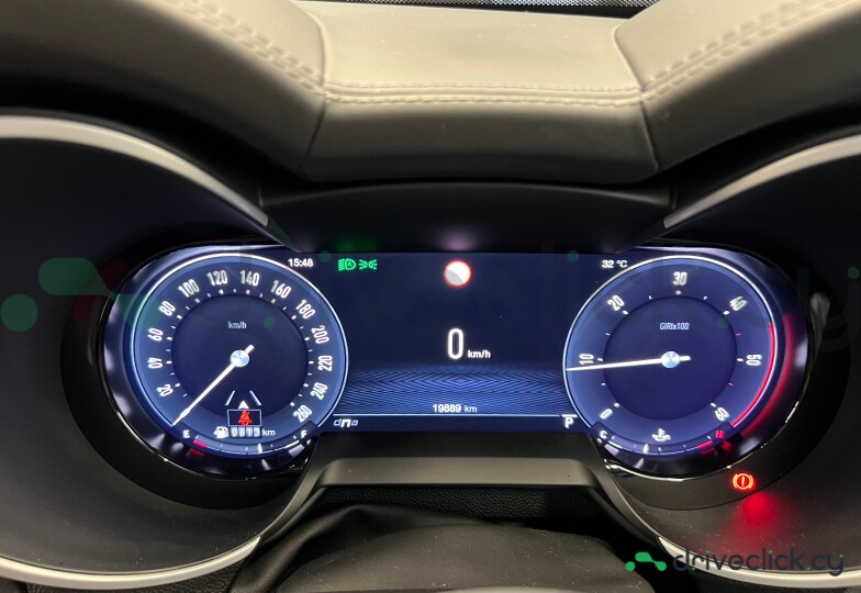 Alfa Romeo Stelvio White