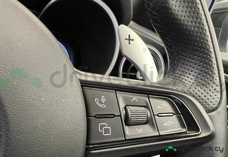 Alfa Romeo Stelvio White