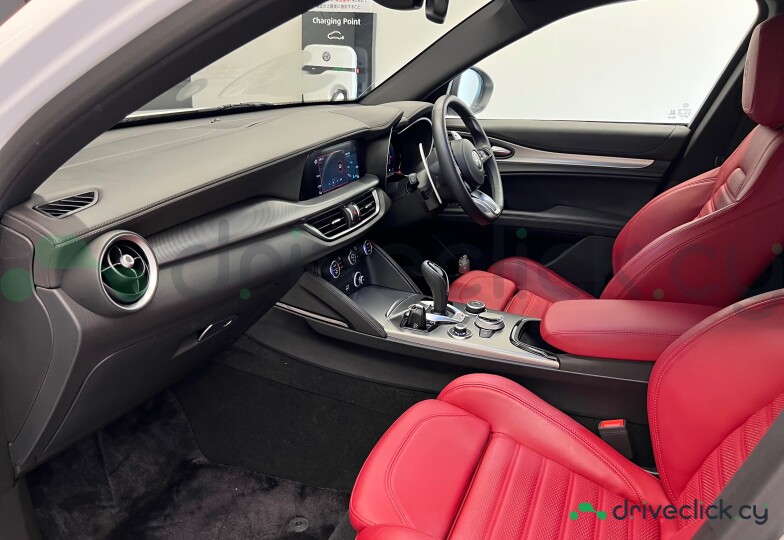 Alfa Romeo Stelvio White