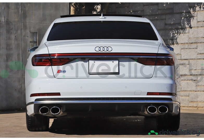 Audi S8 White