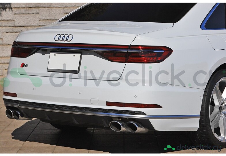 Audi S8 White