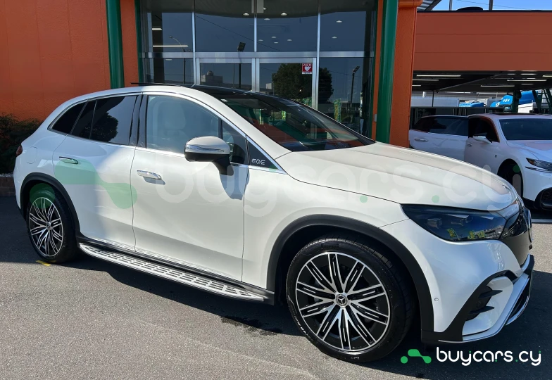 Mercedes EQE Белый