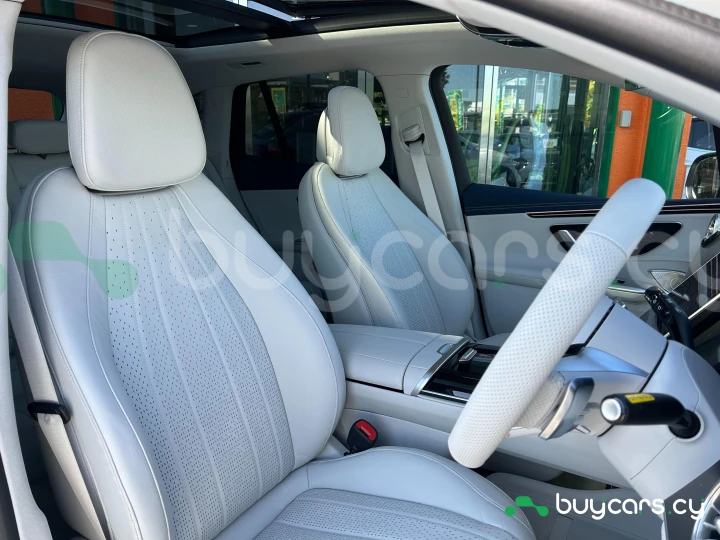 Mercedes EQE Белый