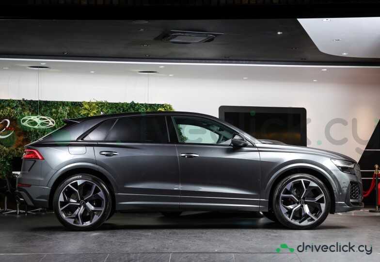 Audi RS Q8 Grey