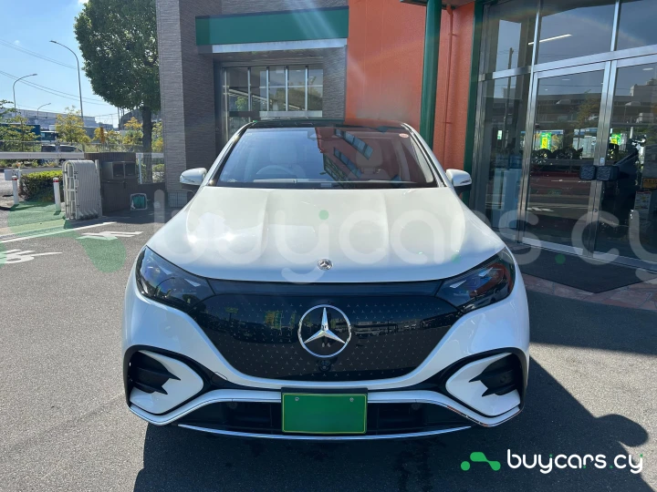 Mercedes EQE Белый