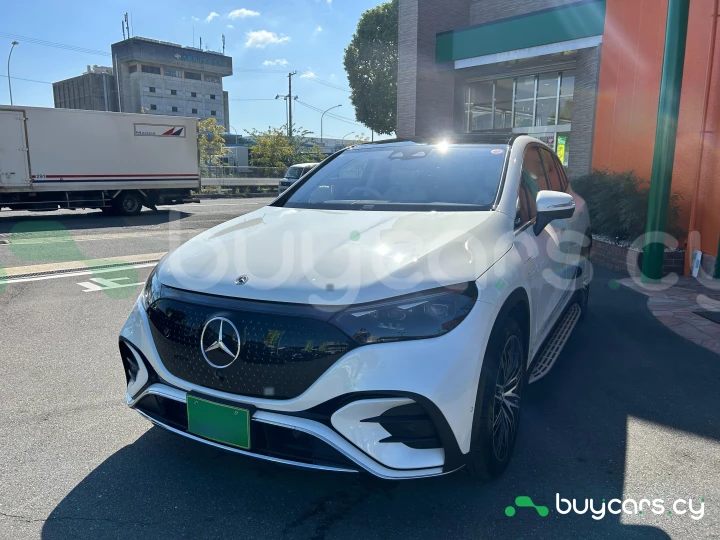Mercedes EQE Белый