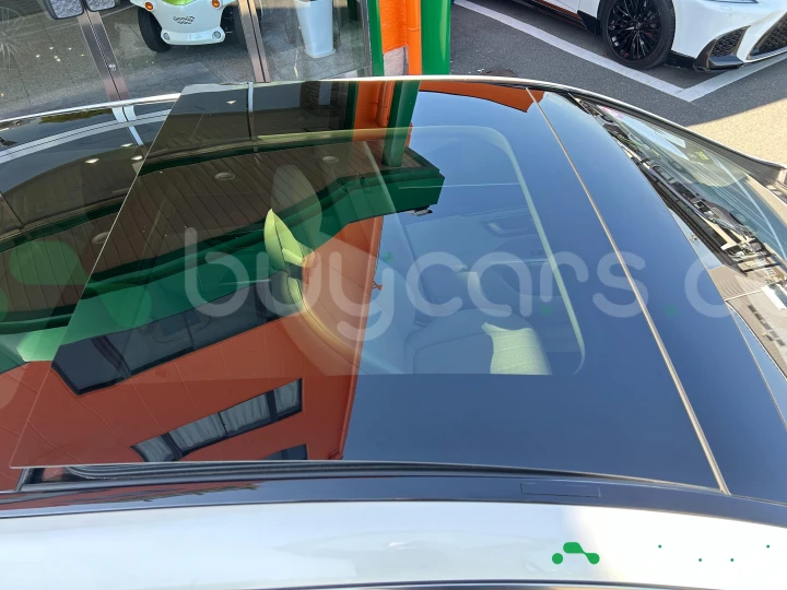 Mercedes EQE Белый