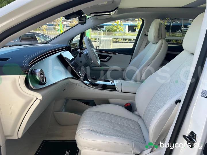 Mercedes EQE Белый