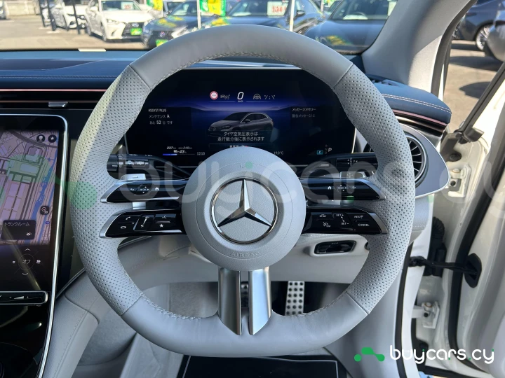 Mercedes EQE Белый