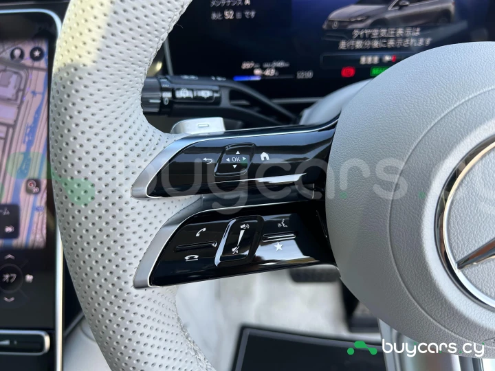 Mercedes EQE Белый