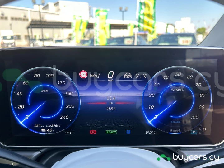 Mercedes EQE Белый