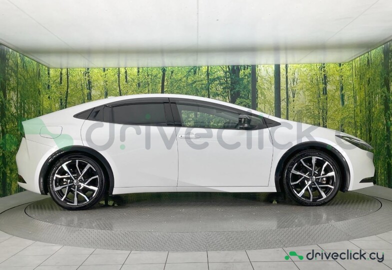 Toyota Prius White