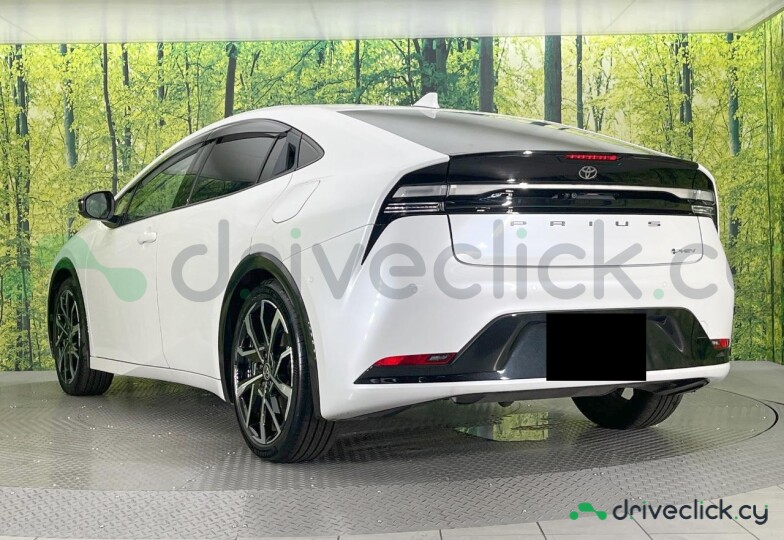 Toyota Prius White