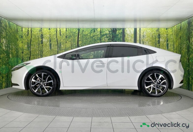 Toyota Prius White