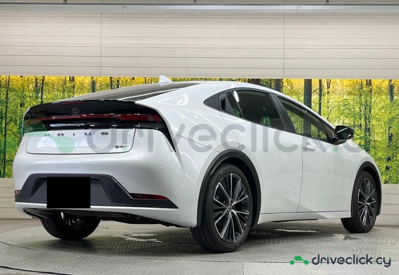 Toyota Prius White