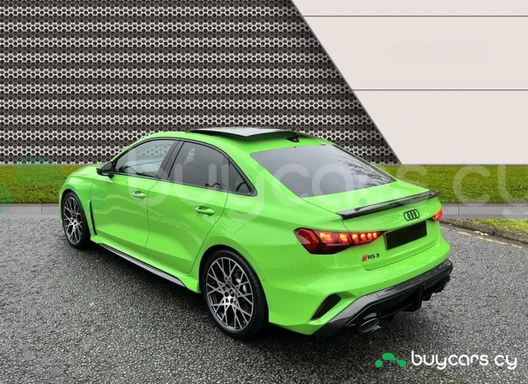 Audi RS3 Зеленый