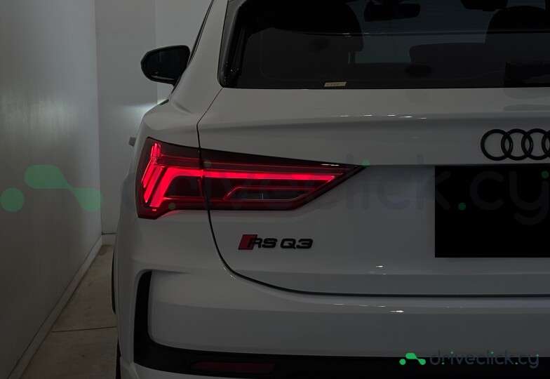 Audi RS Q3 Sportback White