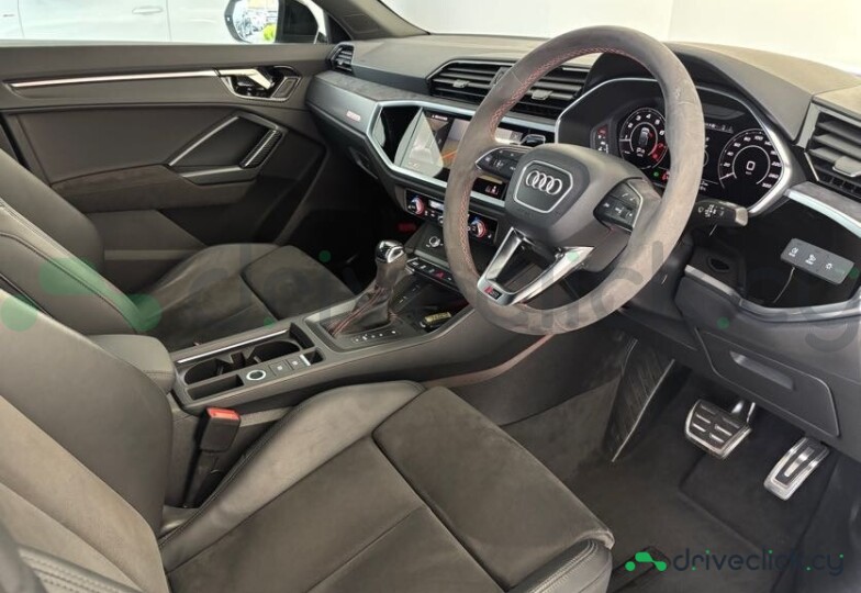 Audi RS Q3 Sportback White