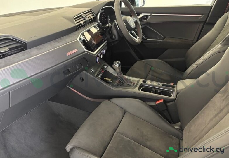 Audi RS Q3 Sportback White