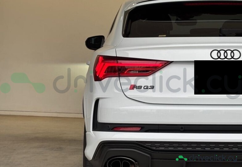 Audi RS Q3 Sportback White