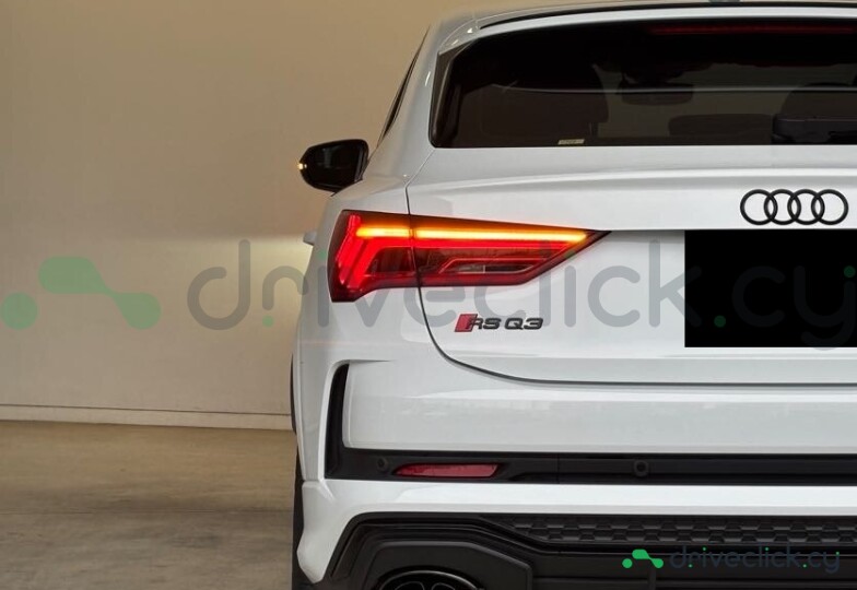 Audi RS Q3 Sportback White