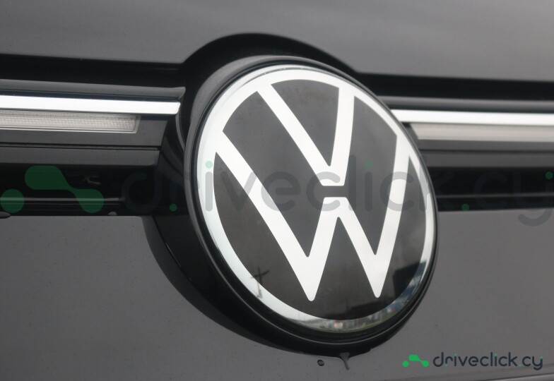 Volkswagen Golf Black
