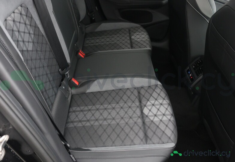 Volkswagen Golf Black