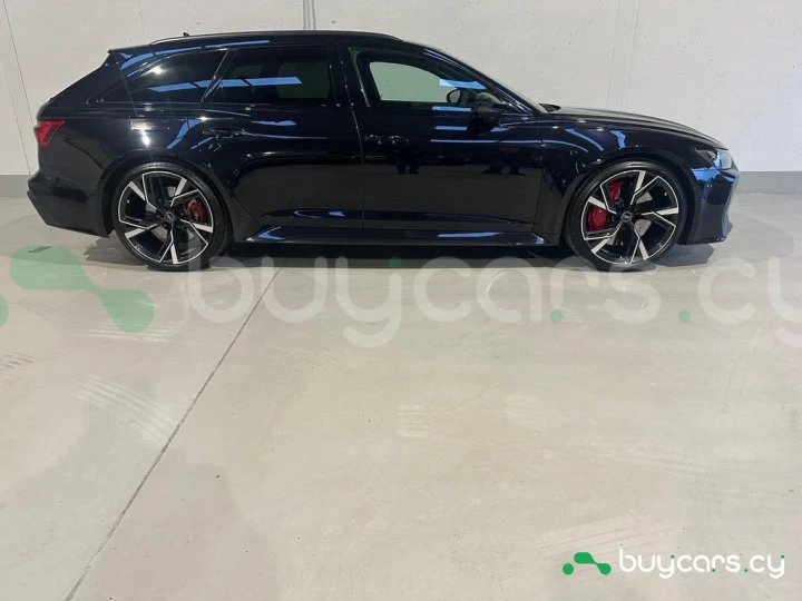 Audi RS6 Avant Black