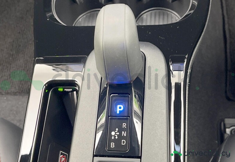 Toyota Prius White