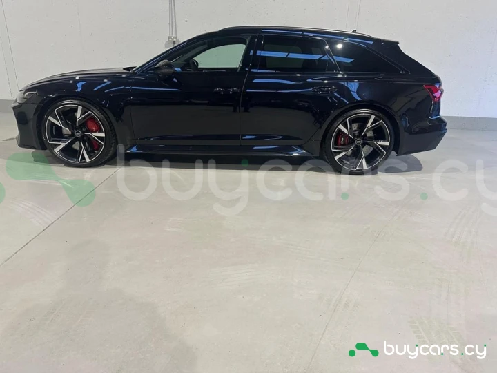 Audi RS6 Avant Black