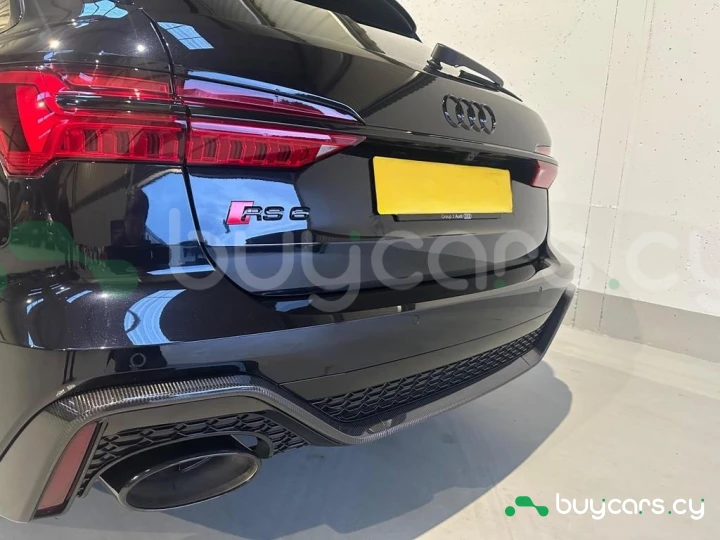 Audi RS6 Avant Black