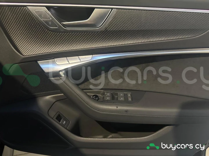 Audi RS6 Avant Black