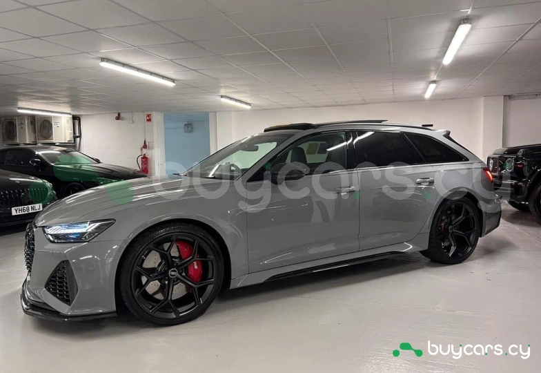 Audi RS6 Avant Grey