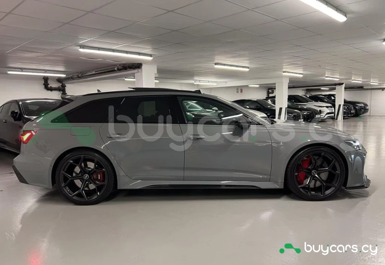 Audi RS6 Avant Grey
