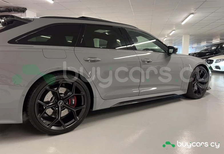 Audi RS6 Avant Grey