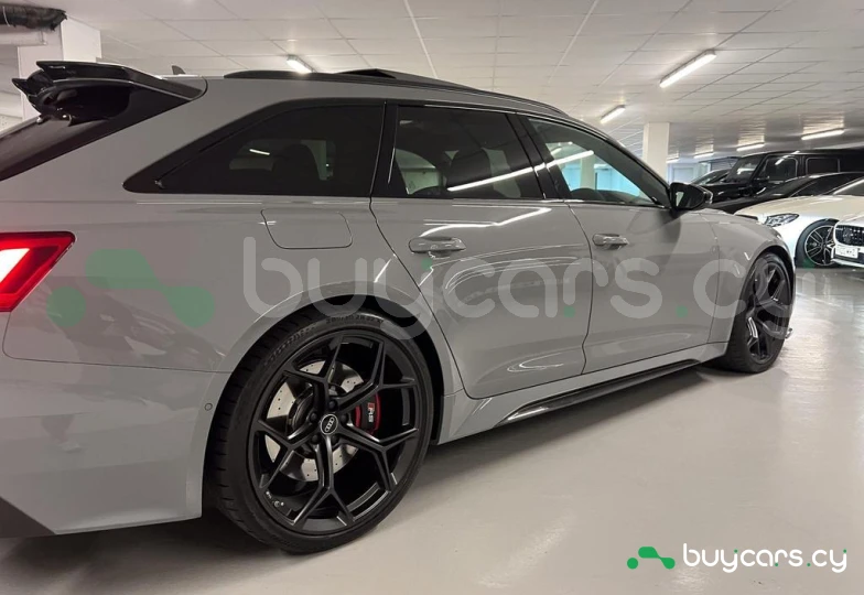 Audi RS6 Avant Grey