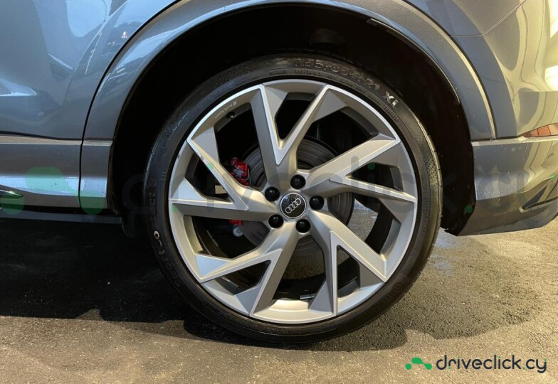 Audi RS Q3 Grey