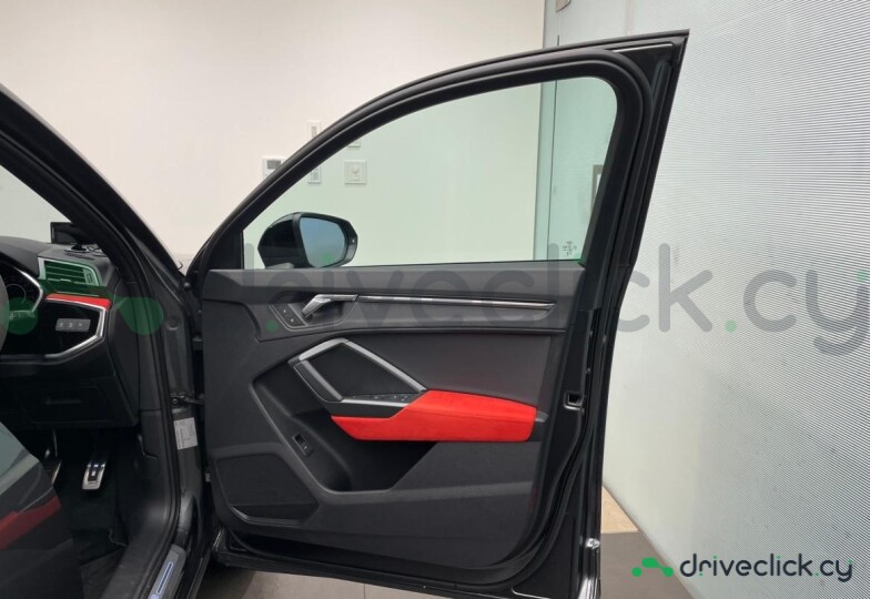 Audi RS Q3 Grey