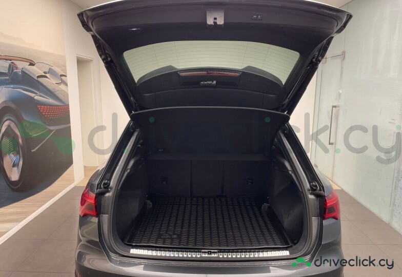 Audi RS Q3 Grey