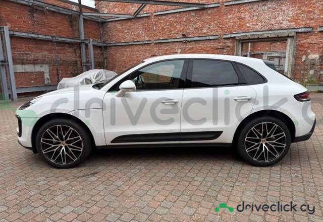Porsche Macan White