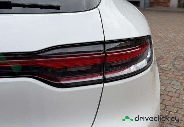Porsche Macan White