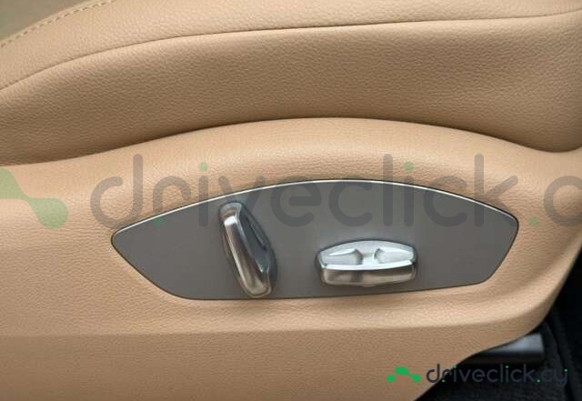 Porsche Macan White