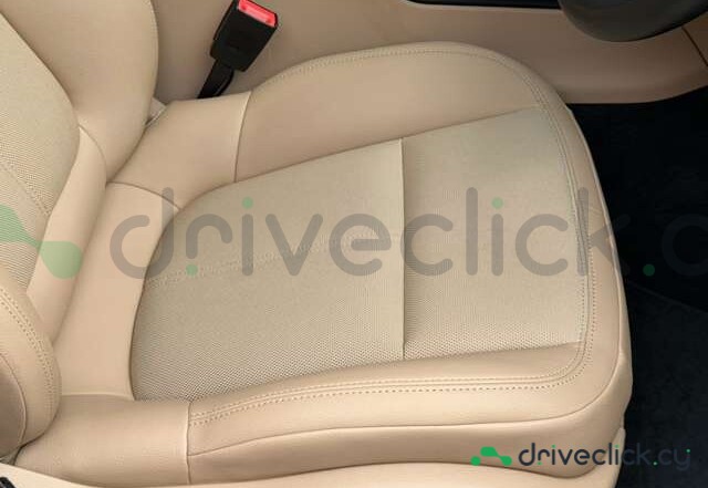 Porsche Macan White