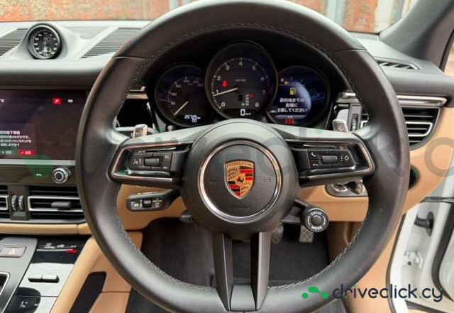 Porsche Macan White