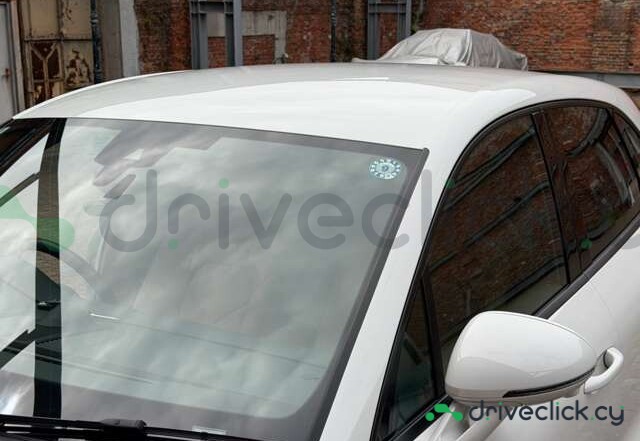 Porsche Macan White