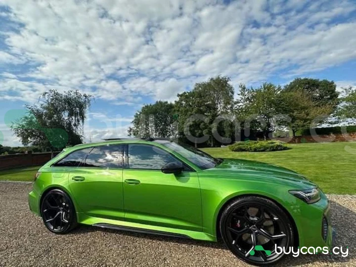 Audi RS6 Avant Зеленый